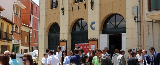 El Teatro Sarabia acoge la jornada “¿Quién es quién en el sector lácteo de Castilla y León?”