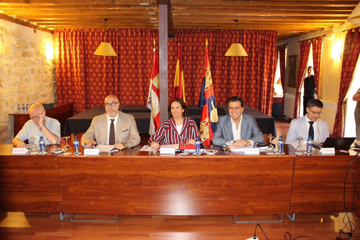 La Comisión de los Caminos a Santiago por Castilla y León se reúne en Carrión de los Condes