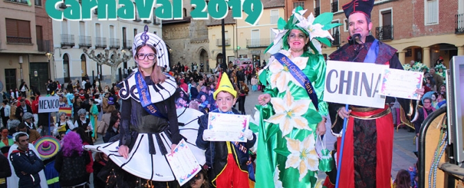 Carrión de los condes reluce con su desfile de disfraces de carnaval 2019