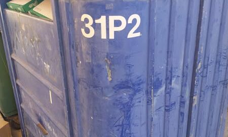 Uso correcto de contenedores de reciclaje