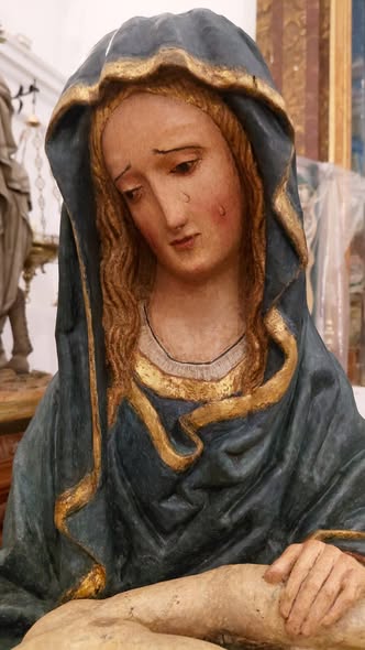 PRESENTACIÓN DE LA TALLA RESTAURADA DE LA VIRGEN DE LA PIEDAD